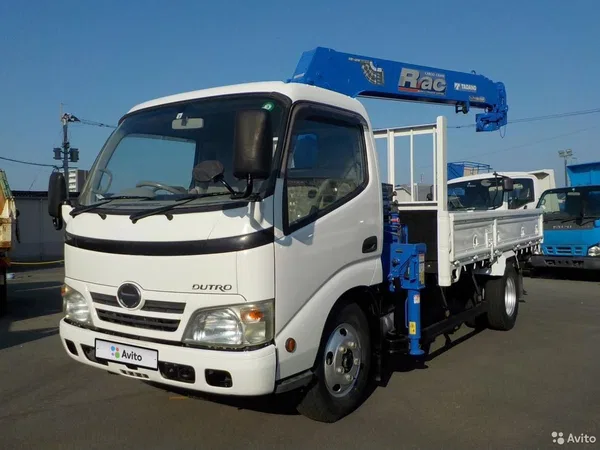 Бортовой грузовик с КМУ HINO 300 (Dutro)