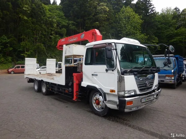 Эвакуатор Nissan Condor