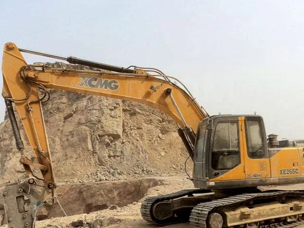 Гусеничный экскаватор XCMG XE265C