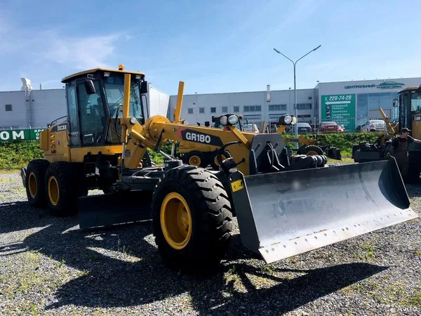 Автогрейдер XCMG GR180