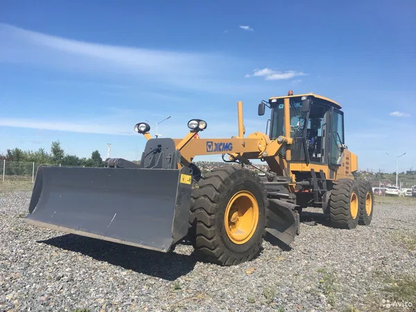 Автогрейдер XCMG GR165