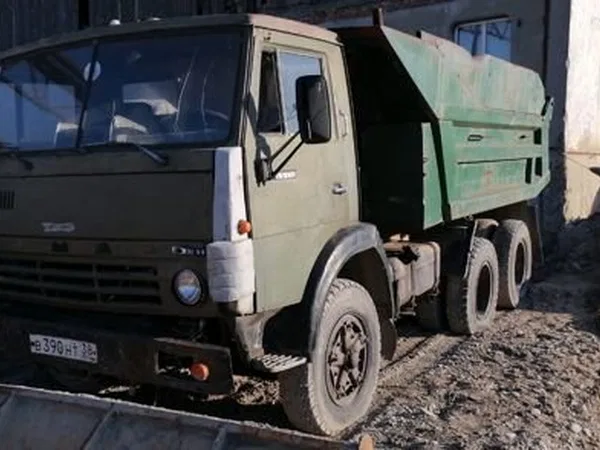 Самосвал КамАЗ
