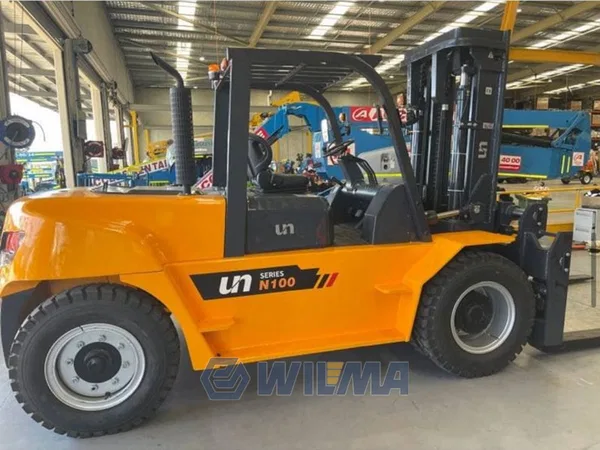 Вилочный погрузчик UN Forklifts FD70T