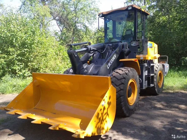 Фронтальный погрузчик XCMG LW300KN