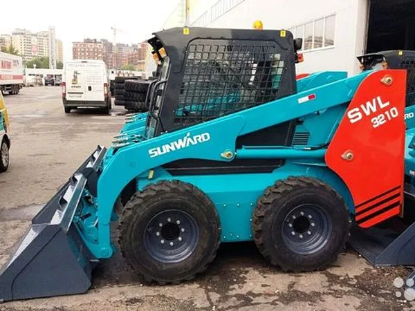 Мини-погрузчик SunWard SWL3210