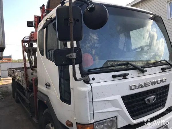 Бортовой грузовик с КМУ Daewoo Novus