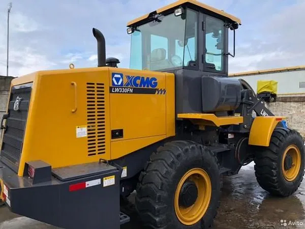 Фронтальный погрузчик XCMG LW330FN