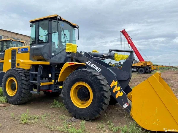 Фронтальный погрузчик XCMG ZL40RU