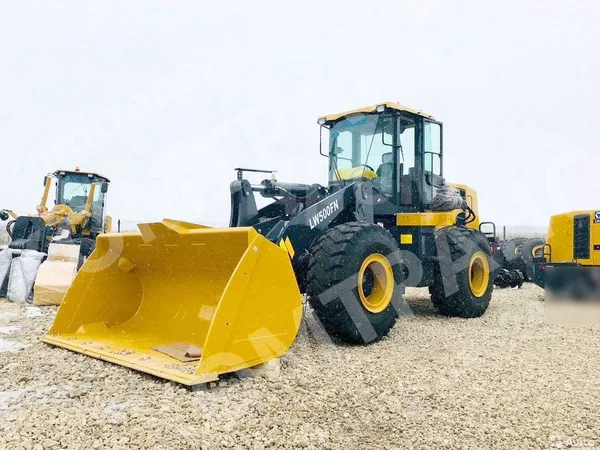 Фронтальный погрузчик XCMG LW500FN