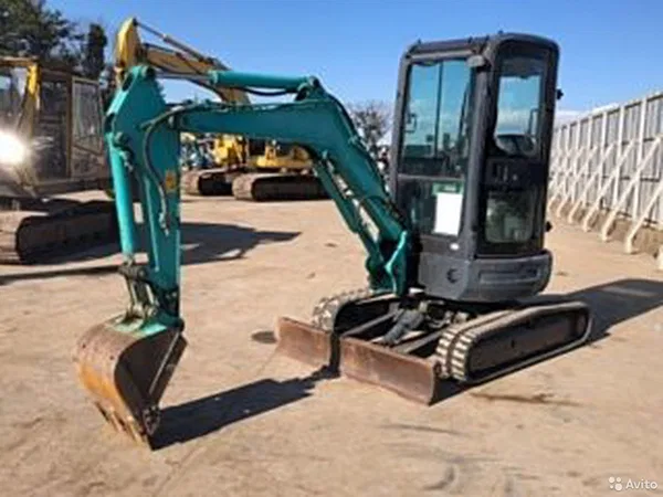 Мини-экскаватор Kobelco SK27SR(Cab)