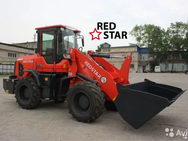 Фронтальный погрузчик RedStar 2500GT