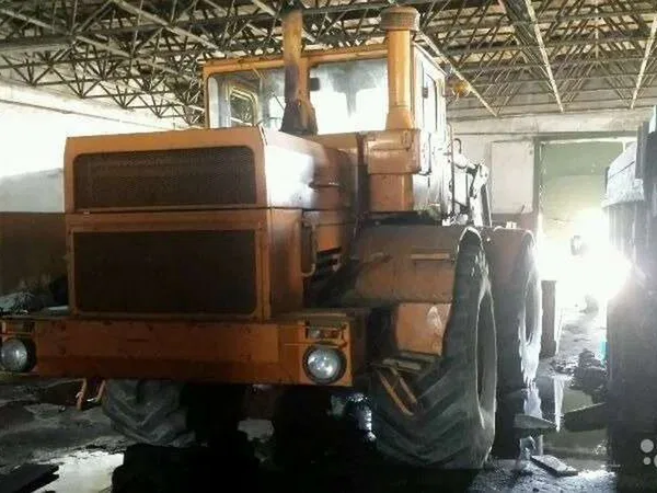 Фронтальный погрузчик Кировец К-700А