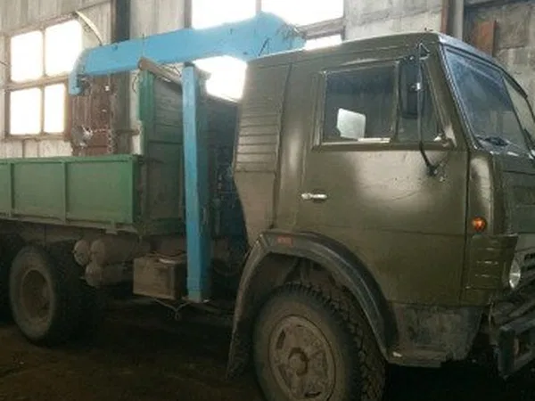 Бортовой грузовик с КМУ КамАЗ
