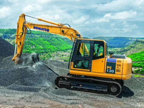 Гусеничный экскаватор Komatsu PC130-8