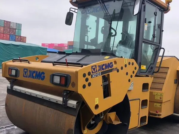 Двухвальцовый каток XCMG XD123