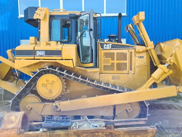 Гусеничный бульдозер Caterpillar D6R