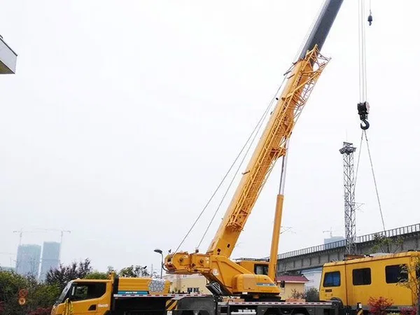 Автокран XCMG XCT75