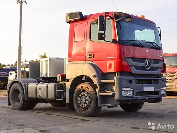 Седельный тягач Mercedes-Benz