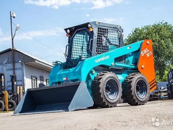 Мини-погрузчик SunWard SWL3210