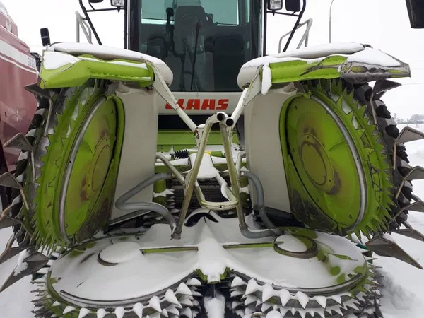 Кормоуборочный комбайн Claas Jaguar 870