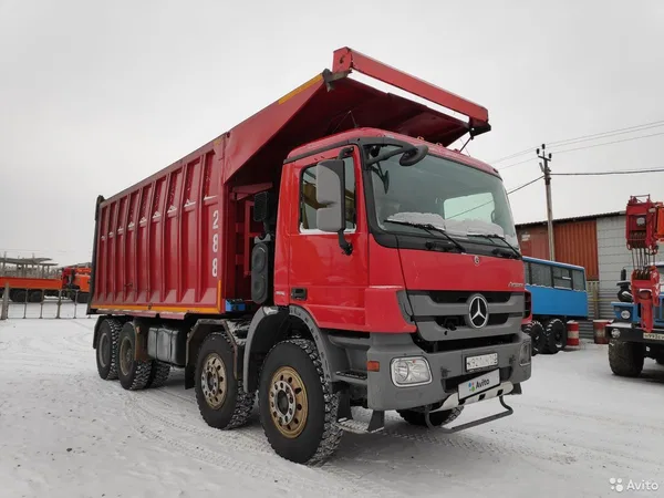 Самосвал Mercedes-Benz Actros
