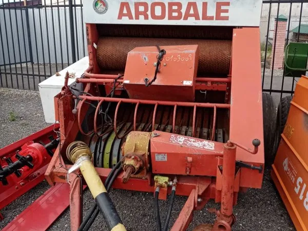 Пресс-подборщик Claas Rollant 44