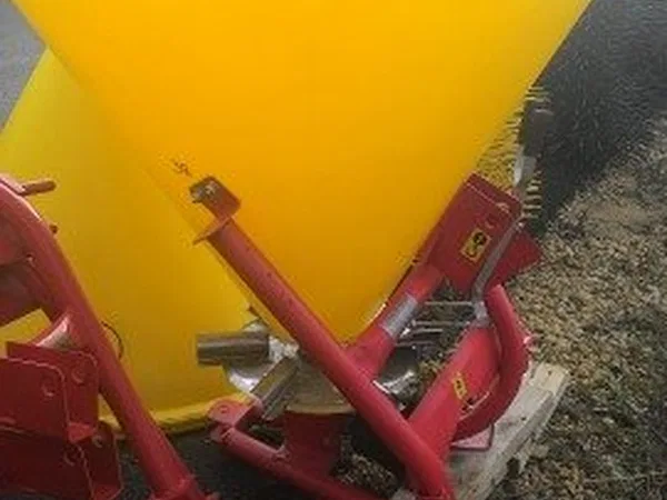 Разбрасыватель удобрений Strumyk 500/14