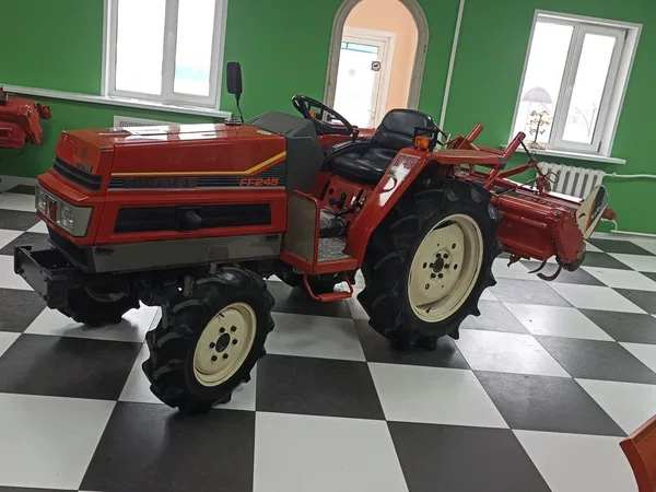 Мини-трактор Yanmar FF245D 4x4