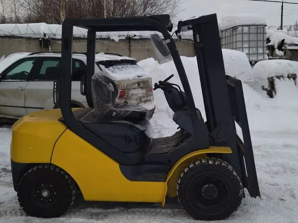 Вилочный погрузчик Komatsu FG30T-16