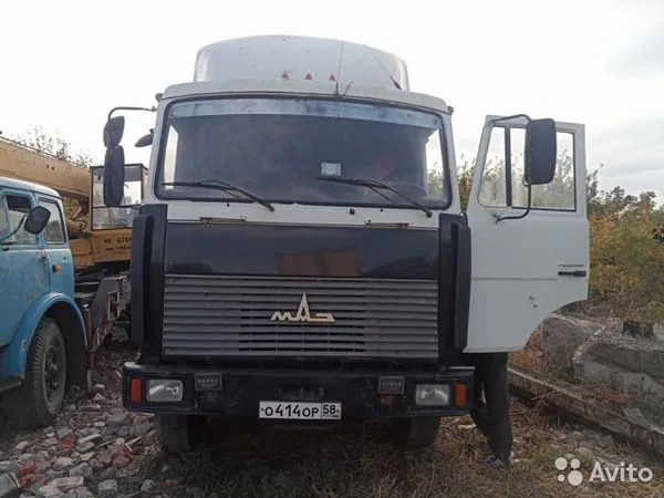 Седельный тягач МАЗ 543203-2122