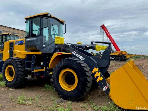 Фронтальный погрузчик XCMG ZL40RU
