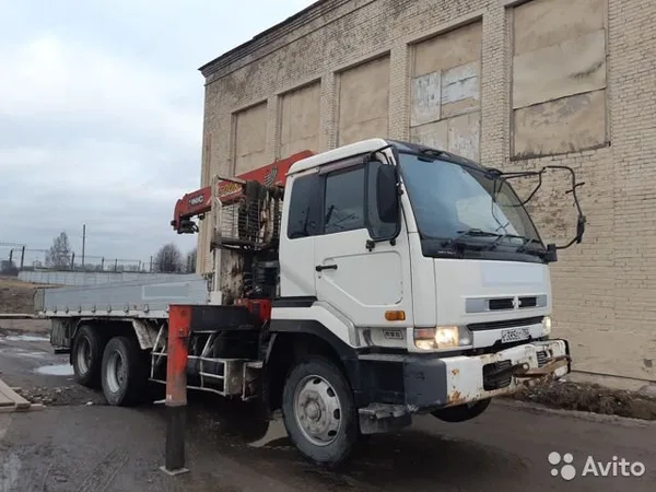 Бортовой грузовик с КМУ Nissan Diesel