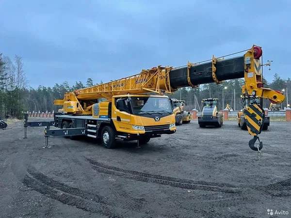 Автокран XCMG XCT30 S