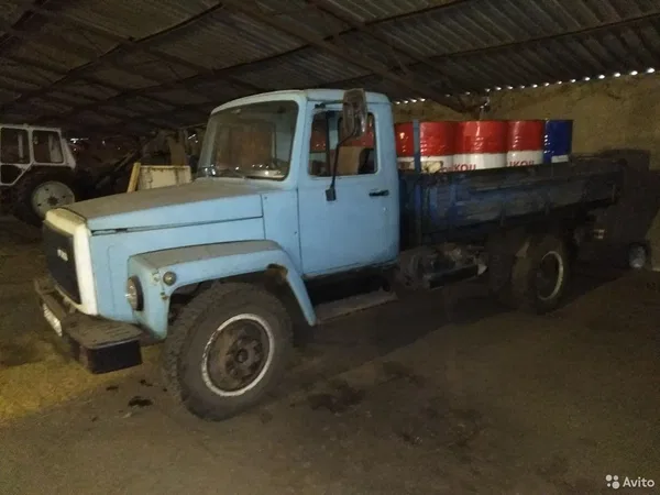 Бортовой грузовик ГАЗ 3307