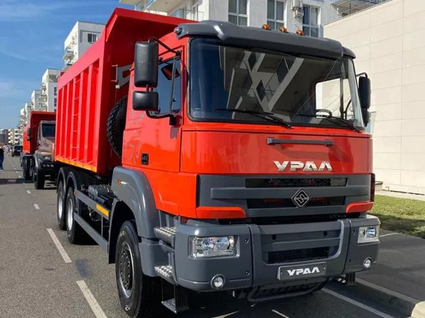 Самосвал УРАЛ 63685