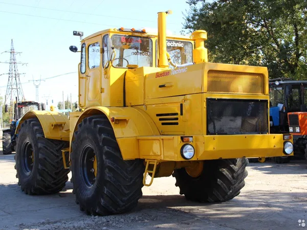 Трактор Кировец К 700