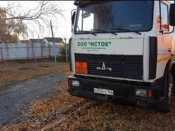 Седельный тягач МАЗ 642208