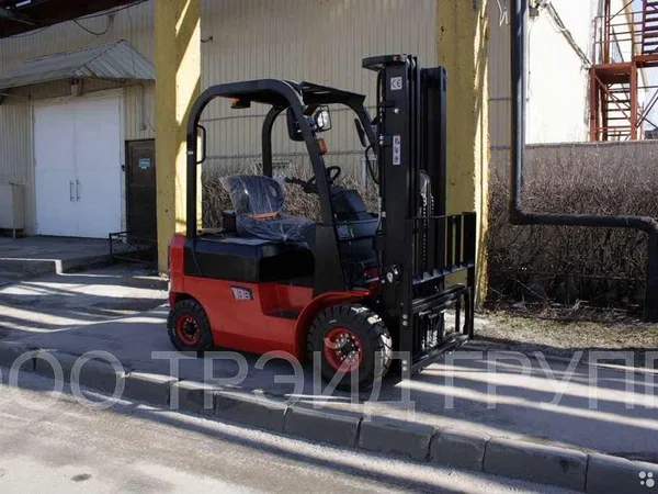 Вилочный погрузчик EP Equipment CPCD18T8