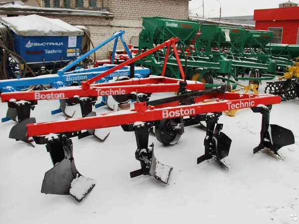 Плуг Boston Technic ПЛН 4-35 четырехкорпусной навесной