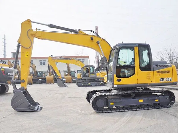 Гусеничный экскаватор XCMG XE135B