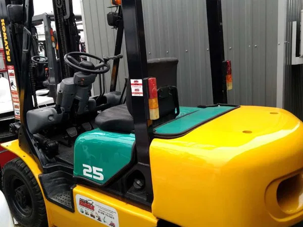 Вилочный погрузчик Komatsu FG25T-16
