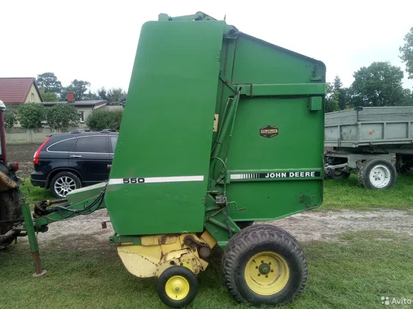 Пресс-подборщик John Deere 550