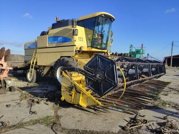 Зерноуборочный комбайн New Holland TC56