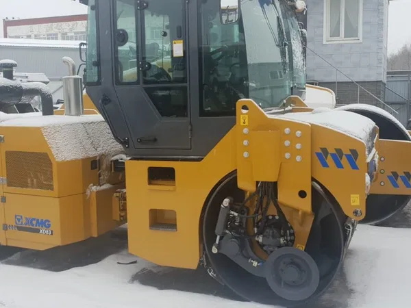 Двухвальцовый каток XCMG XD83