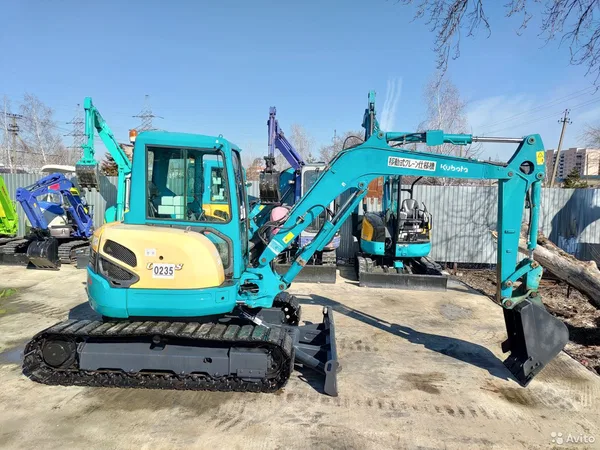Мини-экскаватор Kubota U40-5
