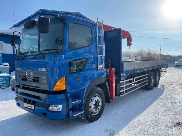 Бортовой грузовик с КМУ HINO 700 (Profia)