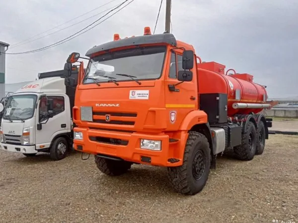 Бензовоз КамАЗ 43118