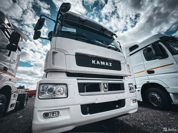 Седельный тягач КамАЗ 5490