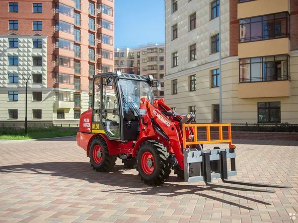Мини-погрузчик Polar Badger WL50