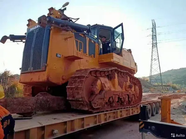 Гусеничный бульдозер Shantui SD60